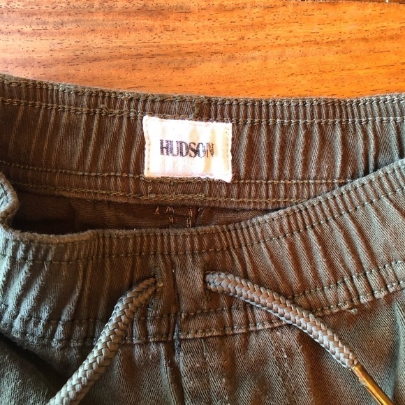 Hudson Navy Heather Sweat T-shirt & Green Shorts - Picture 9 of 13